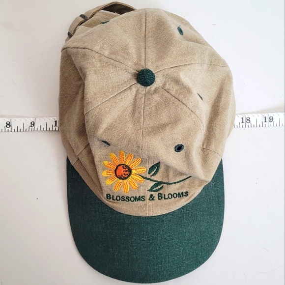 NWOT Blossoms & Blooms adjustable cap - Picture 9 of 11